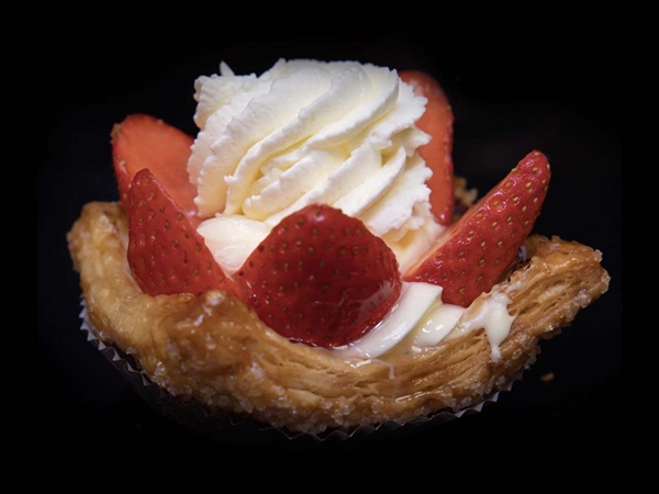 Aardbeienschelp met slagroom